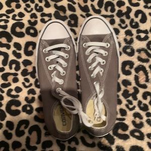 Women’s Grey Converse Shoes 8